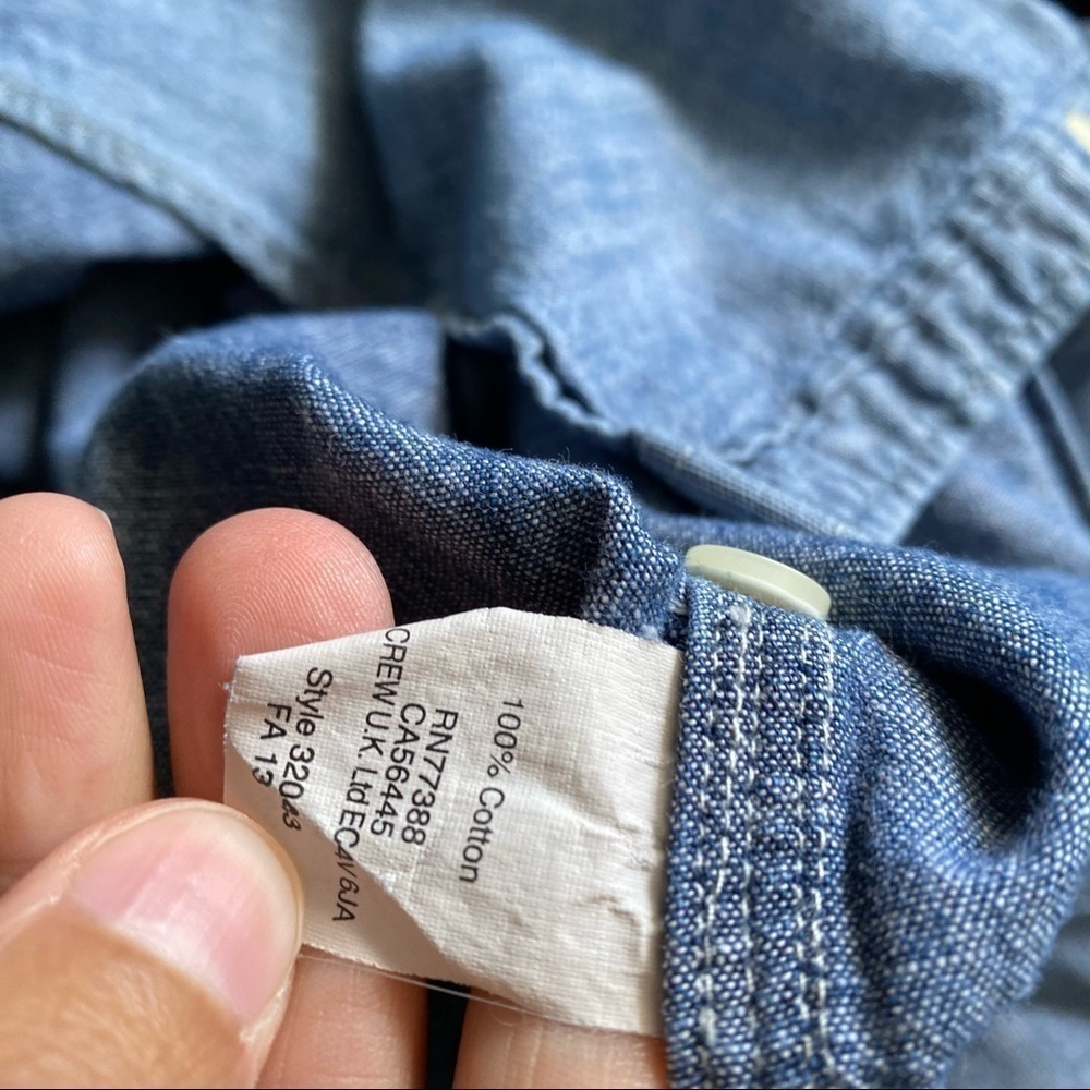 J. Crew Women's Blue Chambray Button Front Shirt Size XS - Picture 3 of 4